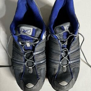 Reebok athletic shoes. size 10 1/2 gray with blue trim